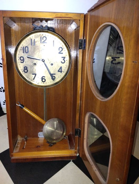 Часы с маятником ОЧЗ