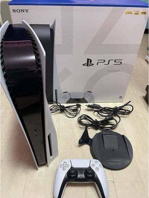 Продам игровую приставку PS 5