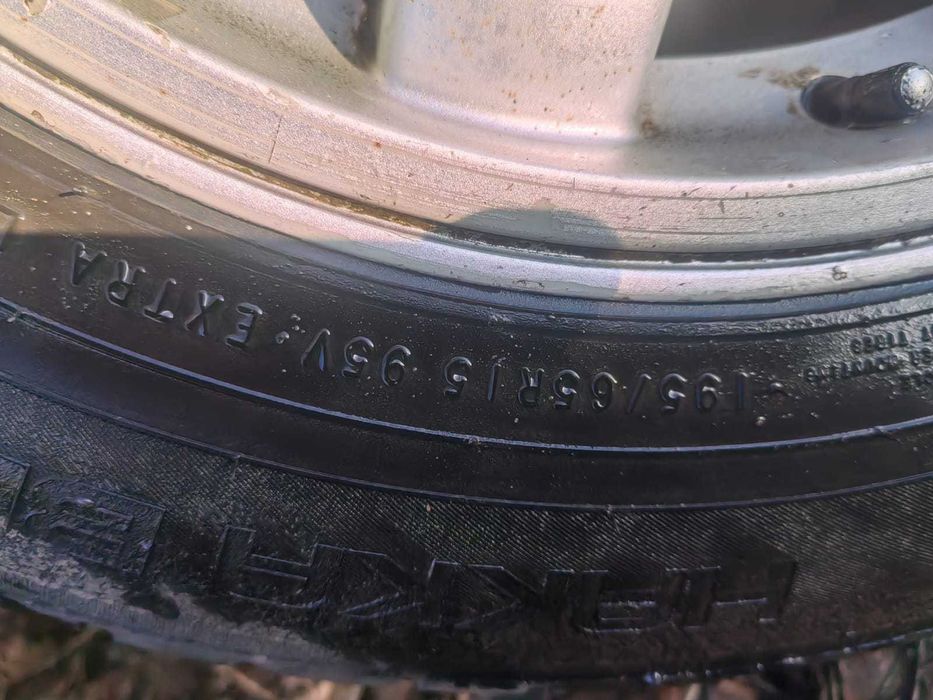 Продам шины на Пассат Б5 б/у