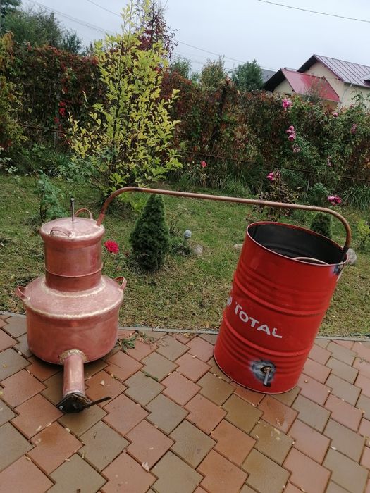 Vand cazan de tuica de 120 litri complet este confecționat din cupru a