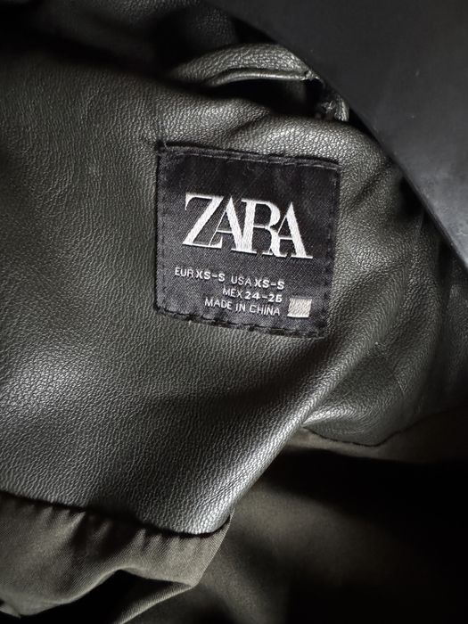 Zara маслено зелено кожено елече
