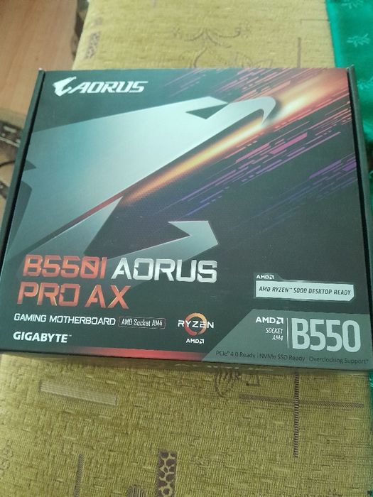 Vând placa video  calculatoare.