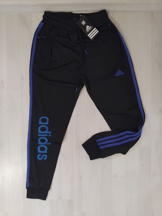 Pantaloni Nike si Adidas