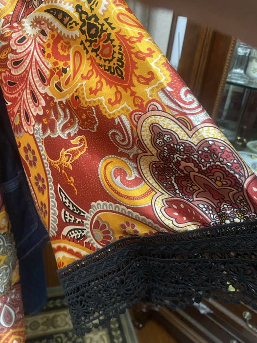 Продам шелковое платье 48-52 раз ,