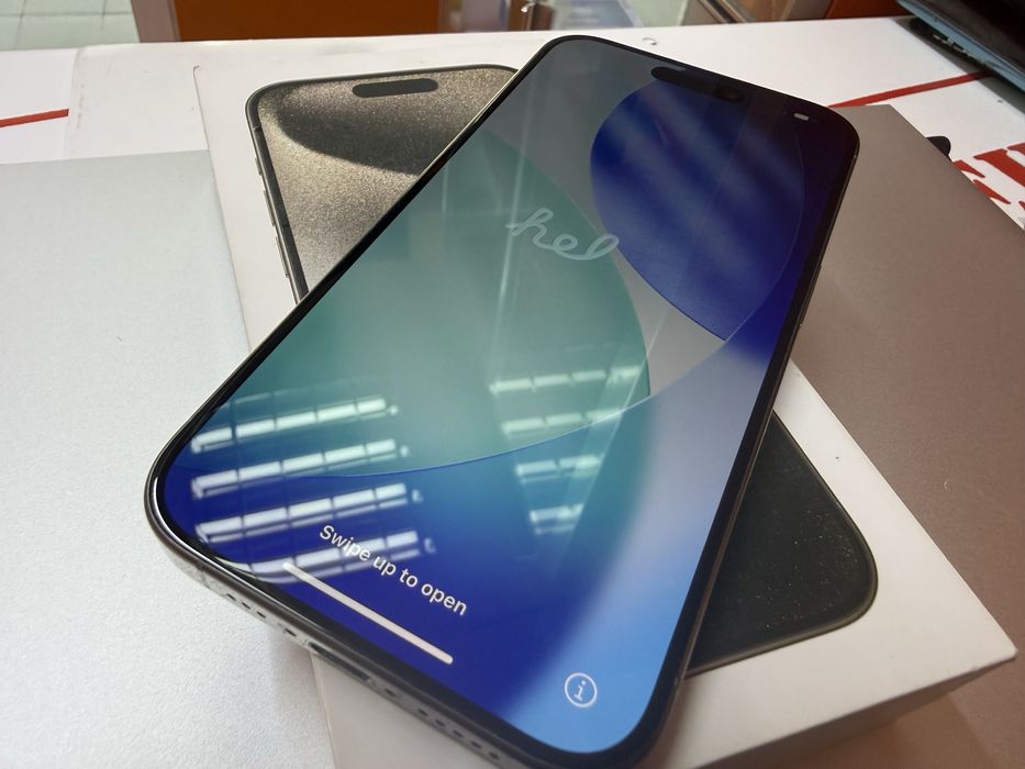 iPhone 15 Pro Natural Отличен с Кутия !