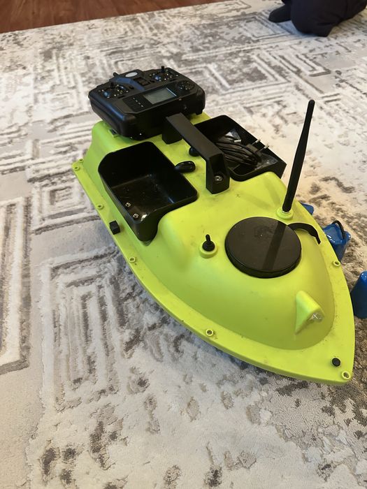 Кораблик для рыбалки