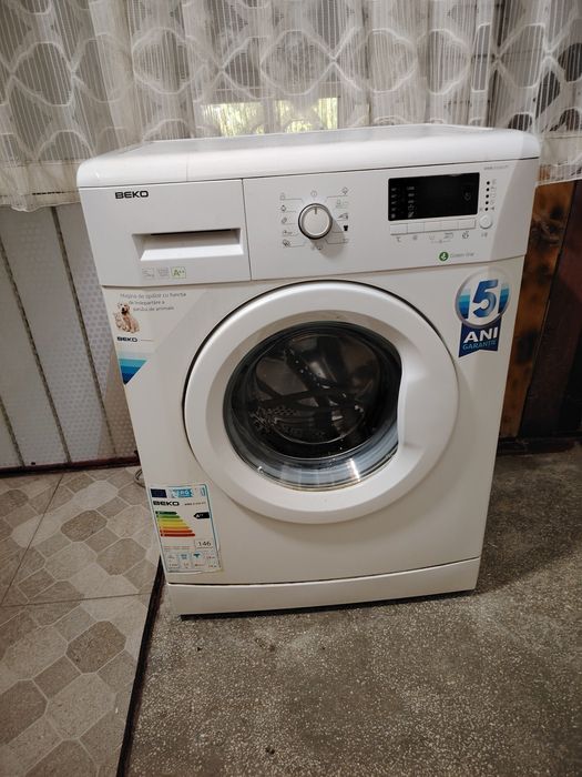 Vând mașină de spalat "BEKO"