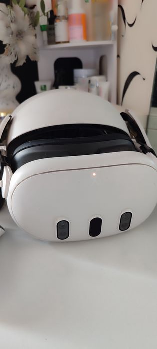 Продам Oculus Quest 3 128gb