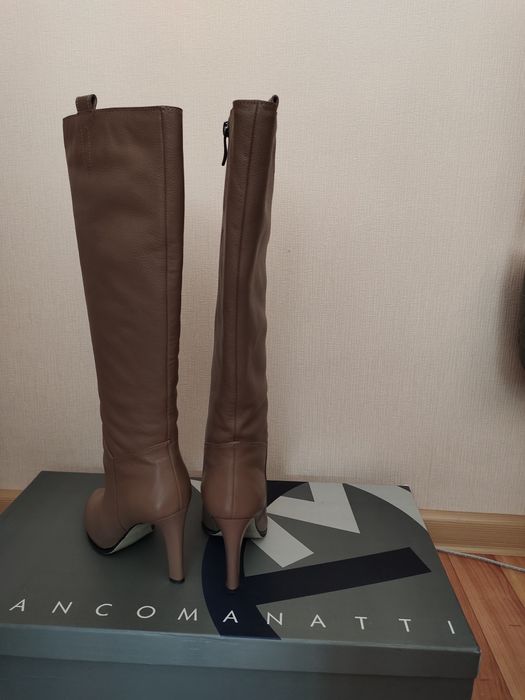 Демисезонные женские сапоги