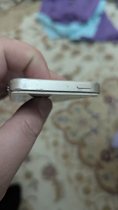 Продам телефон iPhone 5s