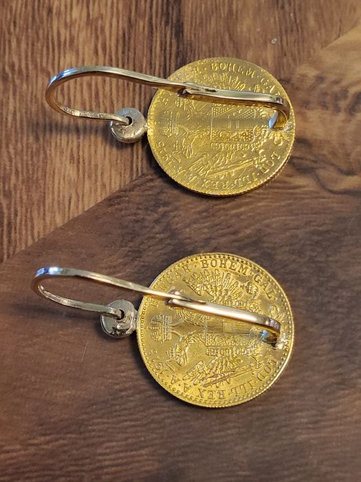 Vând cercei ptr femei din aur de 24 k