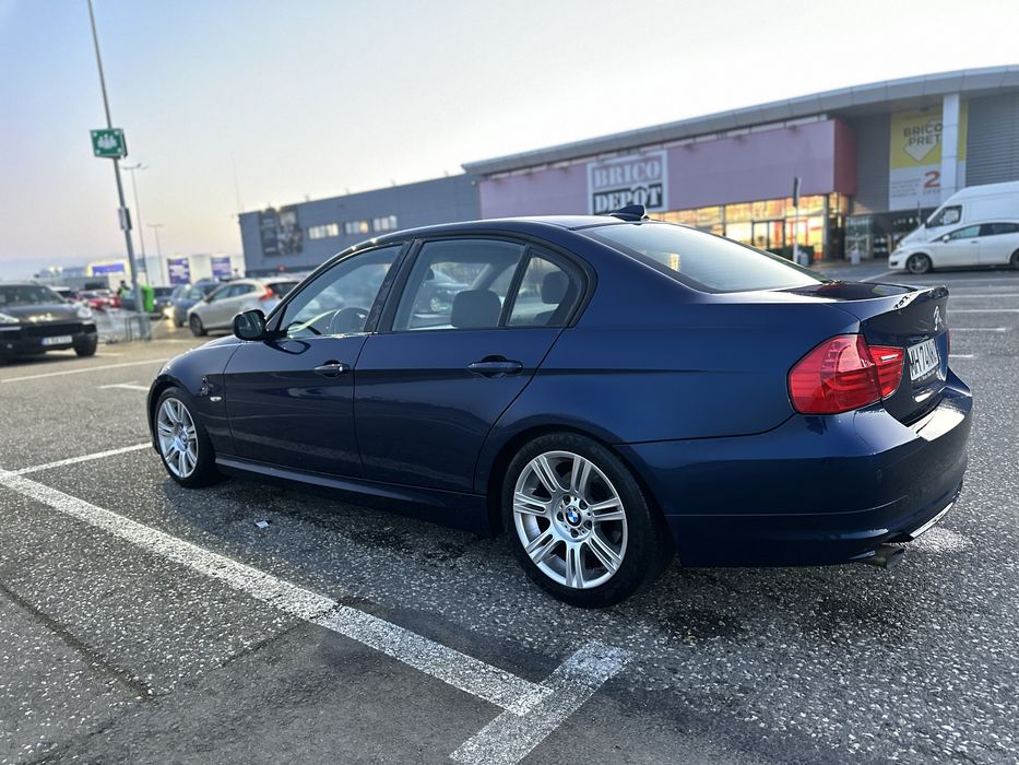 BMW E90 318D facelift