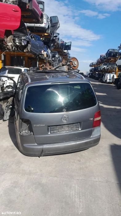 Dezmembrez Volkswagen VW Touran 1 [2003 - 2006]