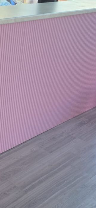 Продам барную стоику 4 м