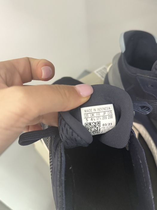 Маратонки Adidas Sportswear