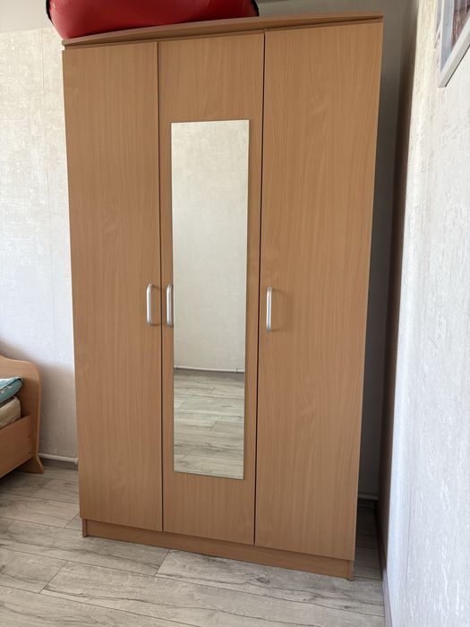 Продам спальный гарнитур