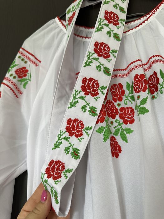 Rochie traditionala cu brau