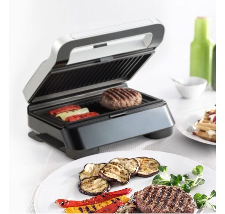 Продается вафельница Braun