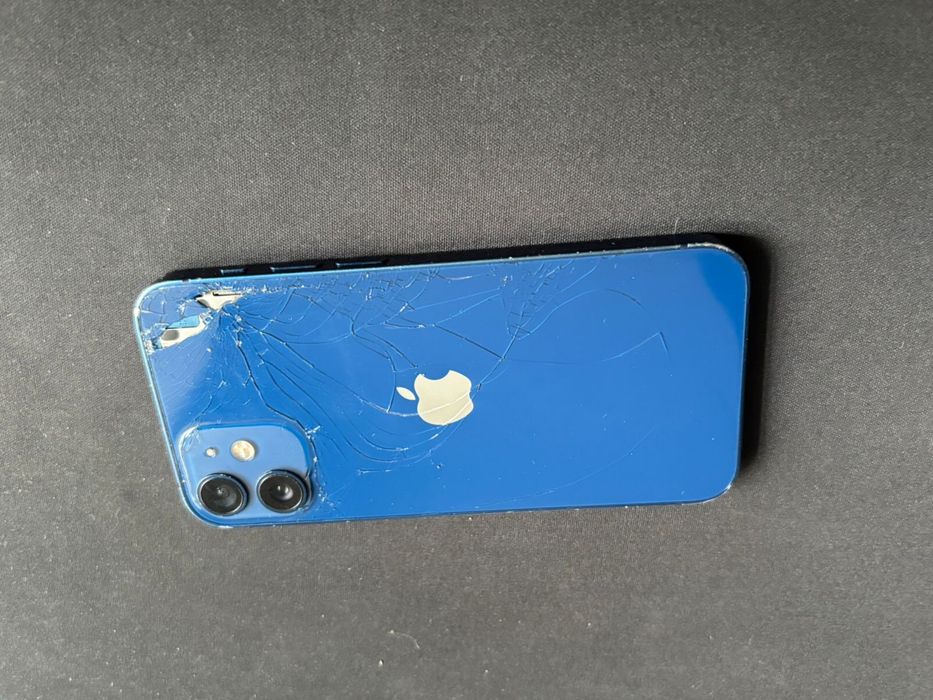Iphone 12 mini.