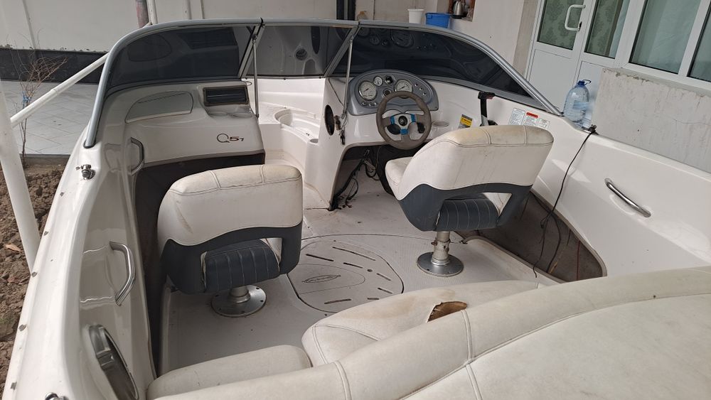 КАТЕР Tahoe Q5i (маторли қайиқ)