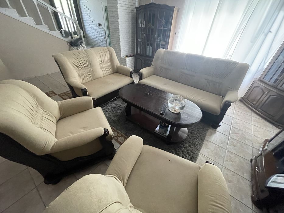 Комплект дивани с маса