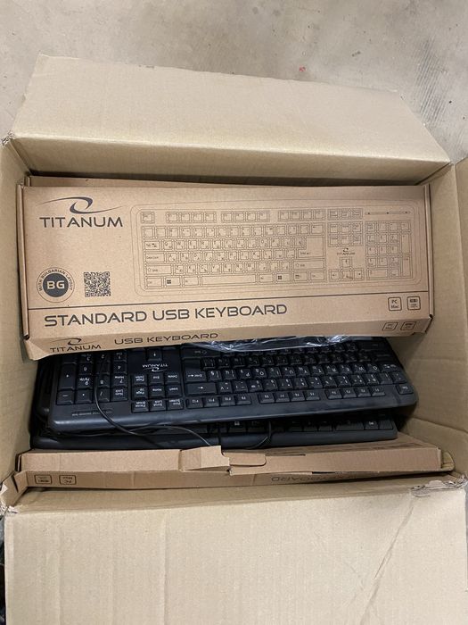 Desktop, CD mixer player, клавиатури, wifi слушалки