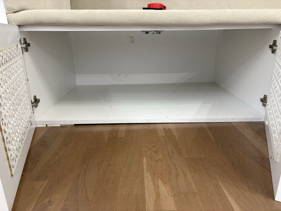 Bancuta pentru citit si biblioteca