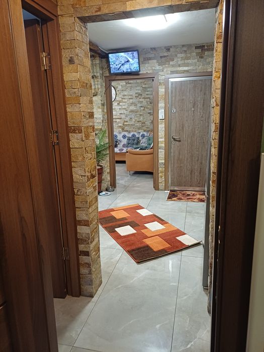 Apartament decomandat 2 camere Rovine