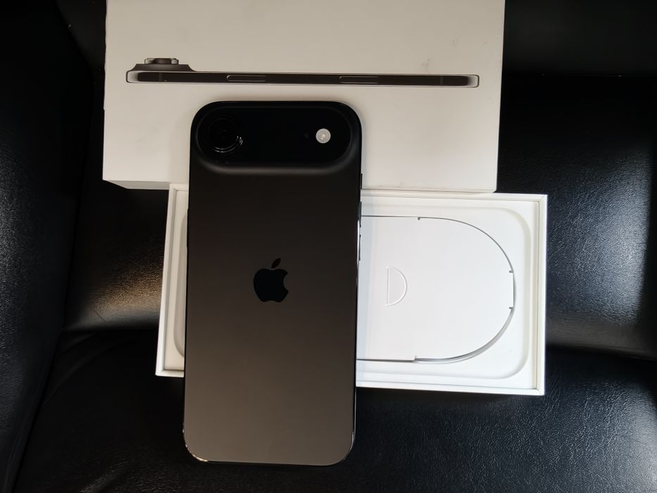 iPhone Air 256.  Нов 36 месеца гаранция