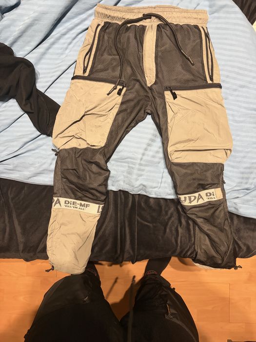 Луда карго панталони и ветровки Luda