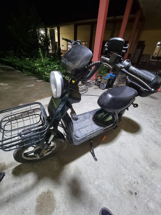 Tesla elektra skuter