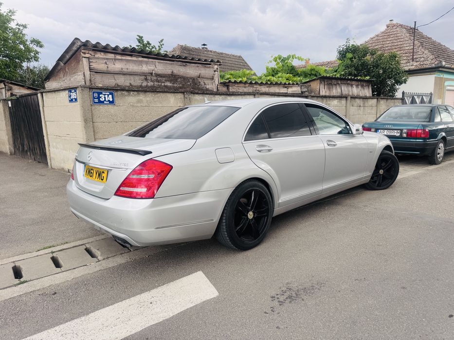 MERCEDES-BENZ S-Class 2012
