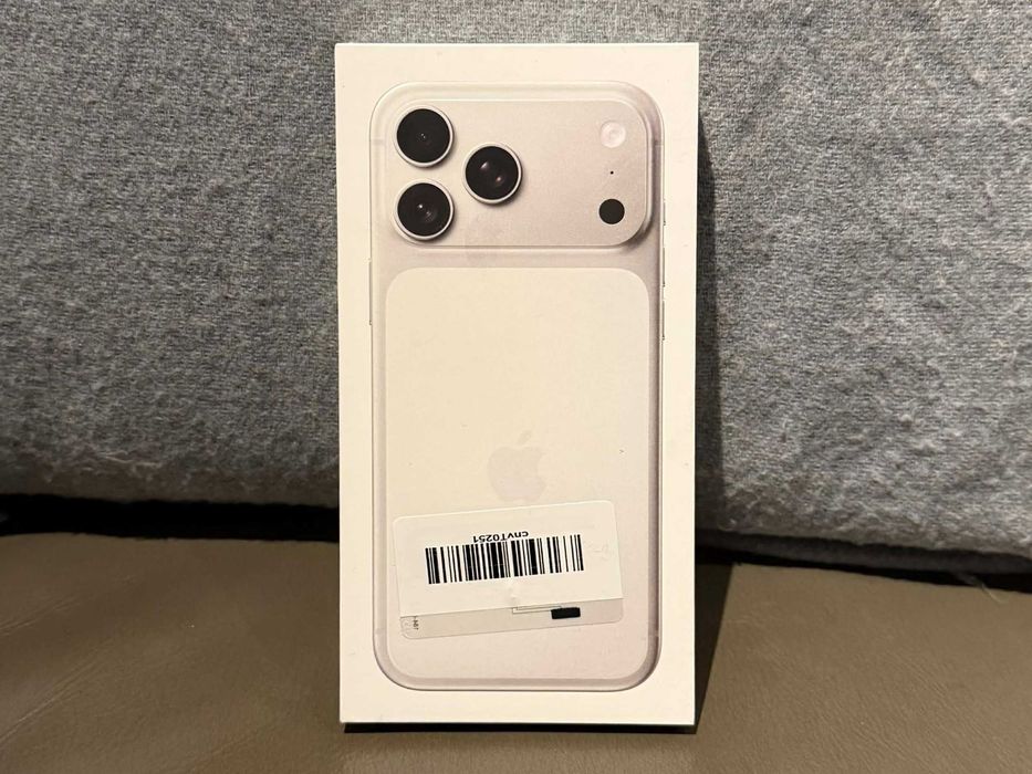 ЧИСТО НОВ! iPhone 17 Pro Max - 256GB Silver - 1Г. ГАРАНЦИЯ!