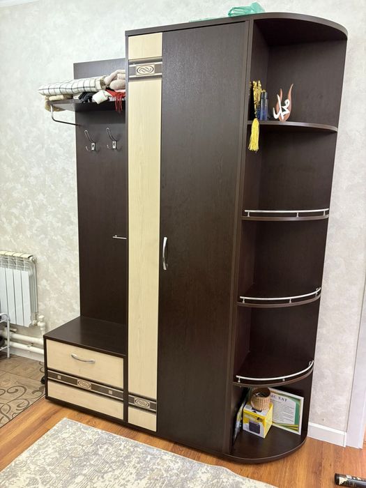 Продам прихожую в отличном состояние