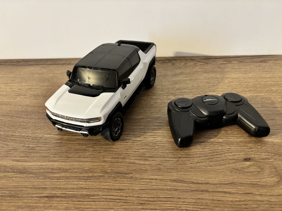 Masinuta Rastar RC - Hummer EV, alb, 1:24