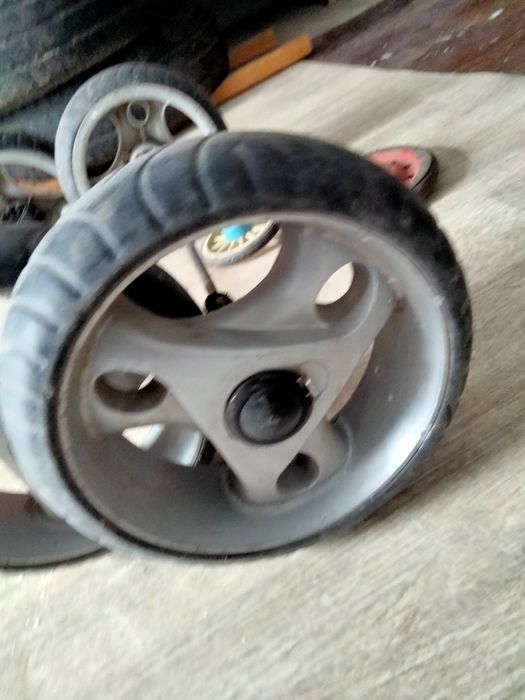 Продаю колесы разные