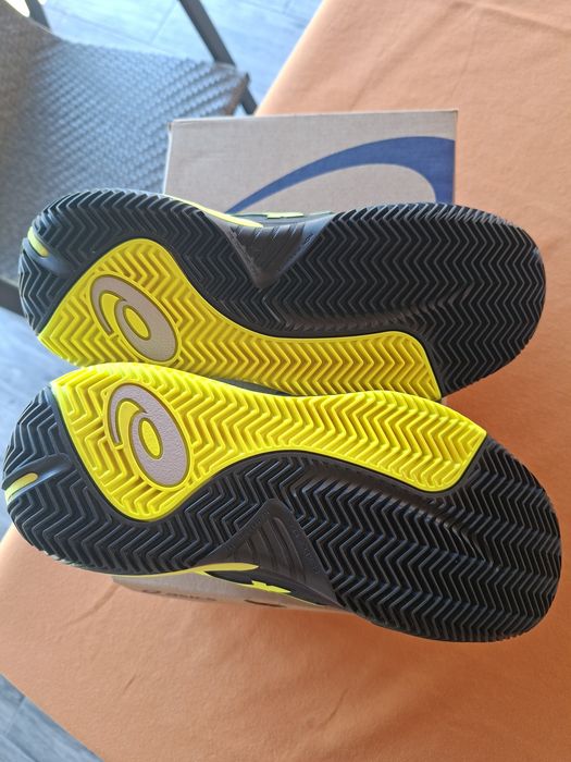 Adidasi tenis Asics