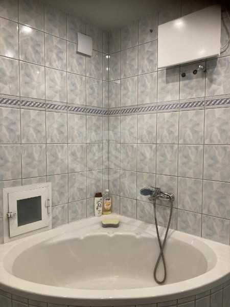 Тристаен апартамент под наем в Кършияка 11782421