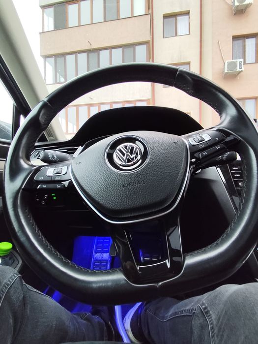 Volan Volkswagen Multifuncțional 18 Comenzi – Original OEM