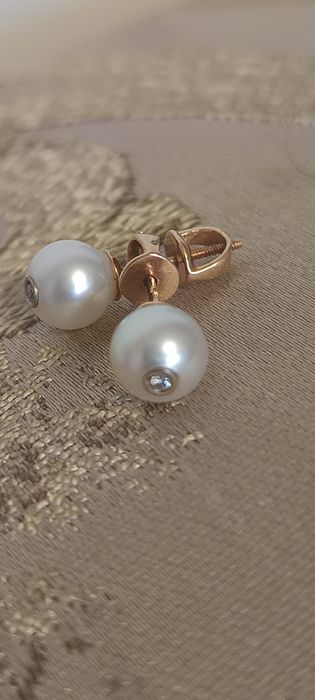 Срочно продам серьги гвоздики)пусэтыки )