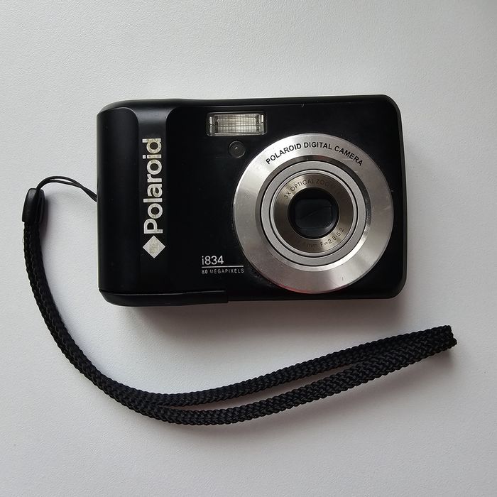 Рабочий цифровой фотоаппарат Polaroid i834