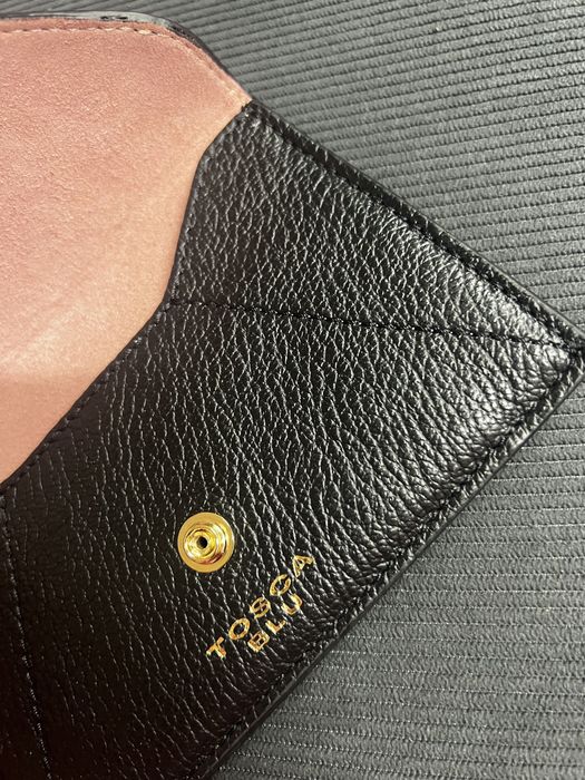 Портфейл нов