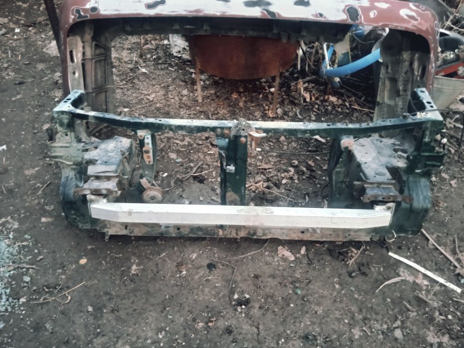 Продам телевизор от мазды 626