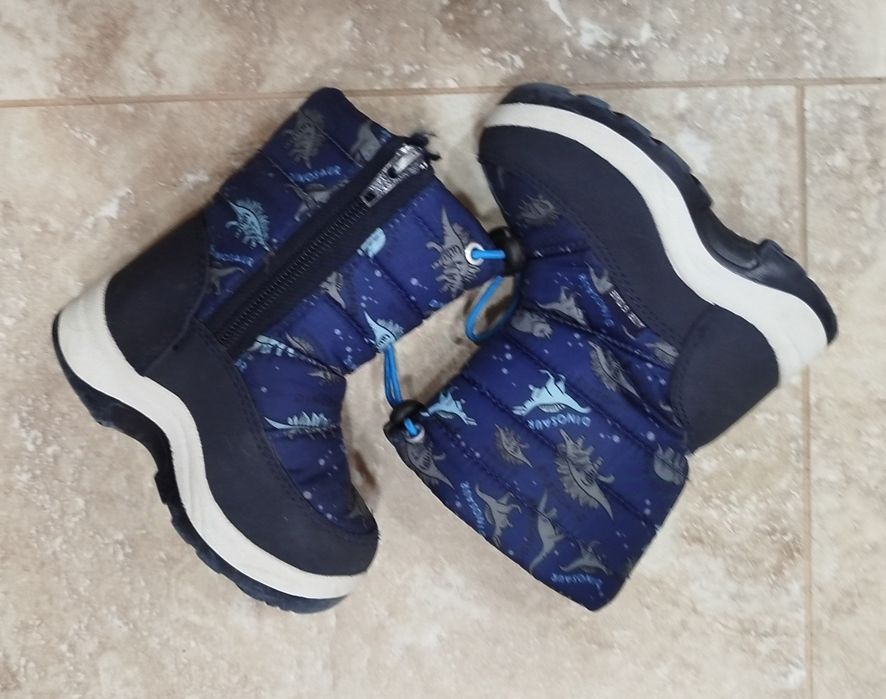 Обувки, ботуши, боти, сандали 22 и 23