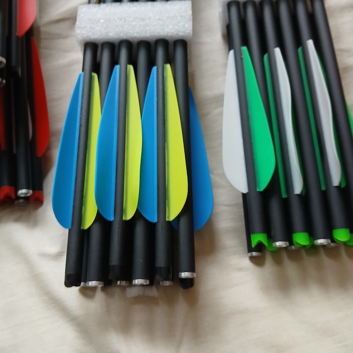 Săgeți din carbon pentru arbalete de 46,51 sau 56 cm,varf 3 lame,noi