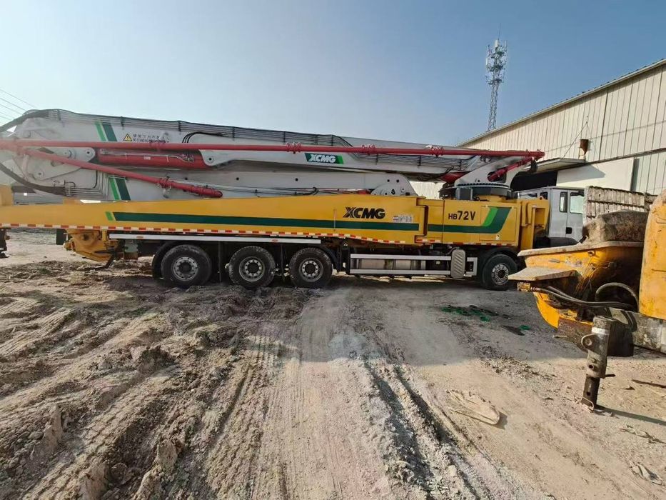 Avto beton nasos sotiladi XCMG