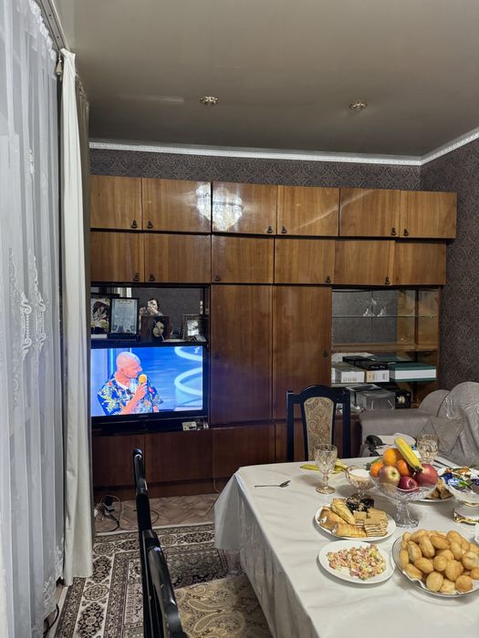 Отдам стенку беслатно за самовызов