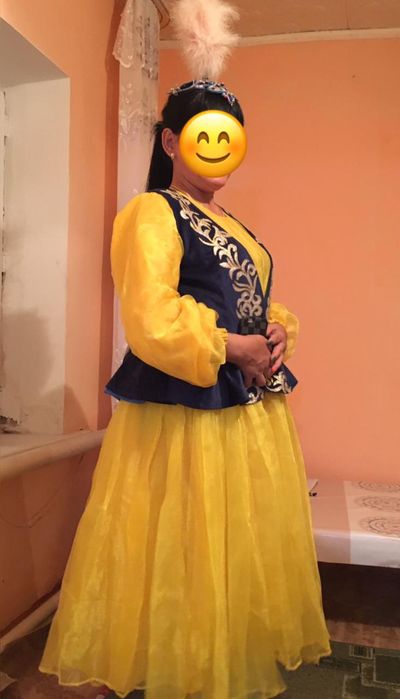 Қазақ киімдері ерлермен қыздарға