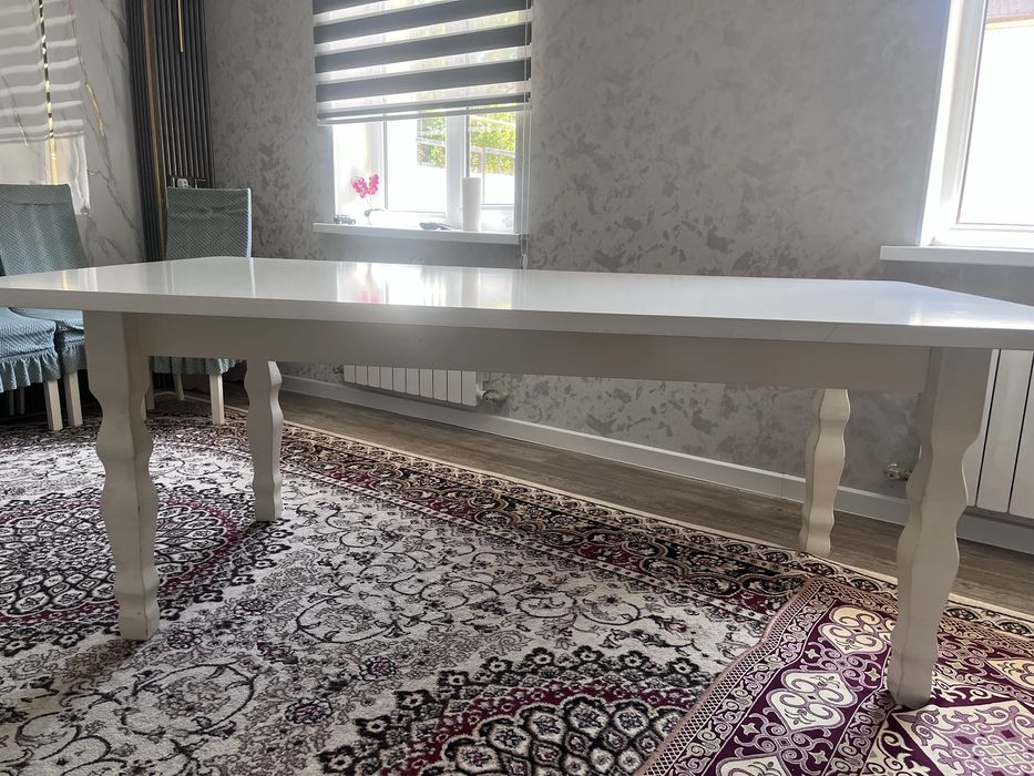 Кухонный стол со стульями