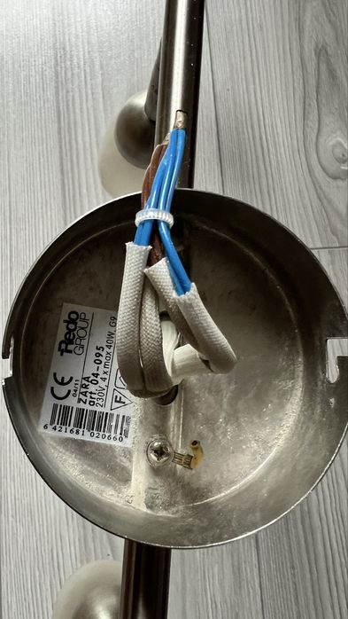 Corp iluminat cu 4 spoturi